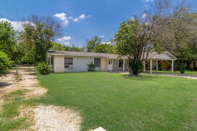 Building Photo - 2307 Gunsmoke St