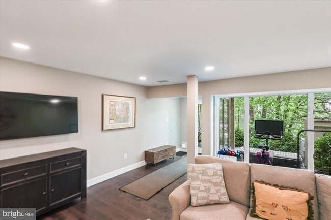Building Photo - 1626 Waters Edge Ln