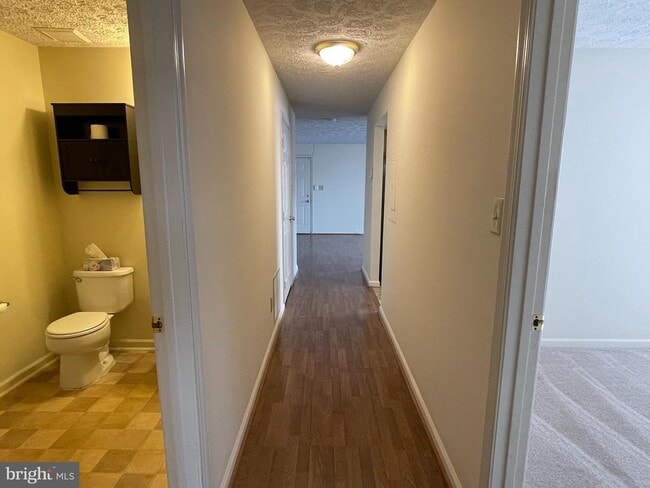 Building Photo - 2452 Apple Blossom Ln