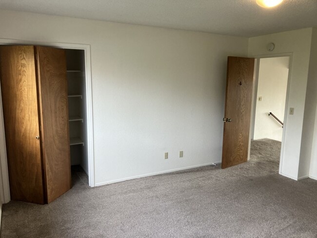 Building Photo - 173 Birch Ave