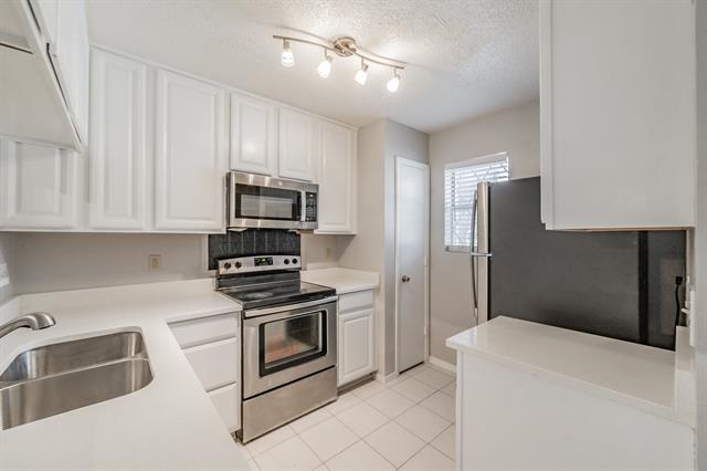 Building Photo - 186 Merlin Way