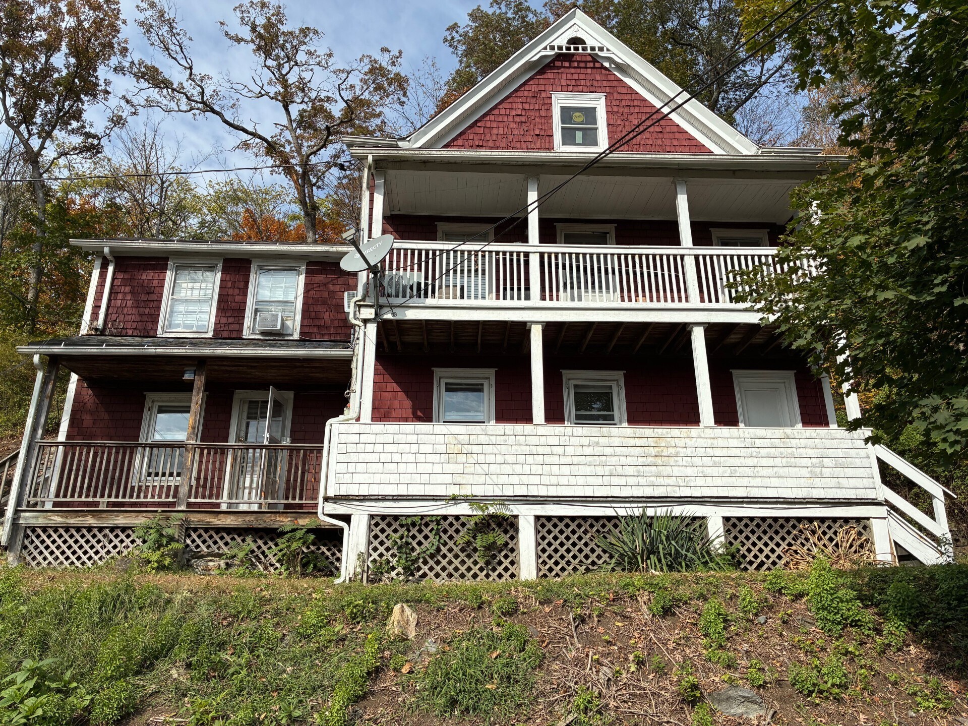 Building Photo - 13 Maple Ave