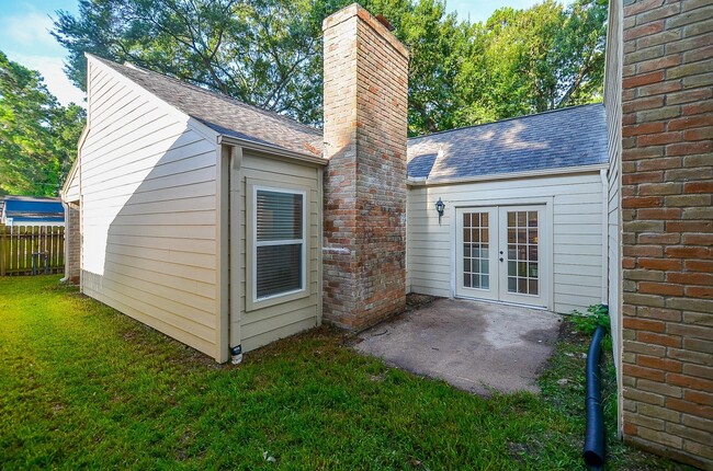 Building Photo - 13214 Ravensway Dr