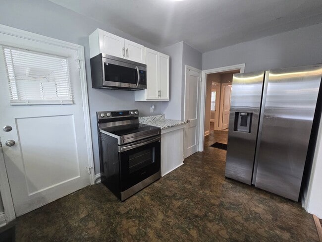 Building Photo - New Listing!!!