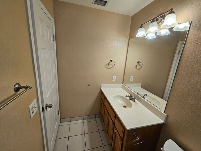 Building Photo - 221 Rector Ln