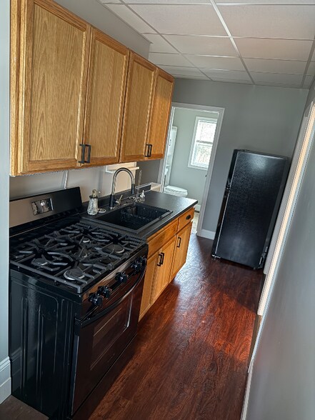 Building Photo - 25 Parkway N