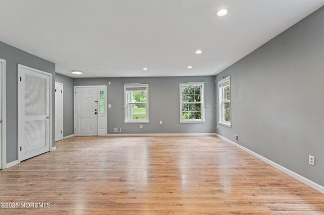 Building Photo - 452 Indigo Ct