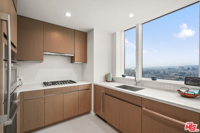 Building Photo - 889 Francisco St