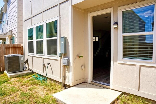 Building Photo - 9829 Heritage Run Ln