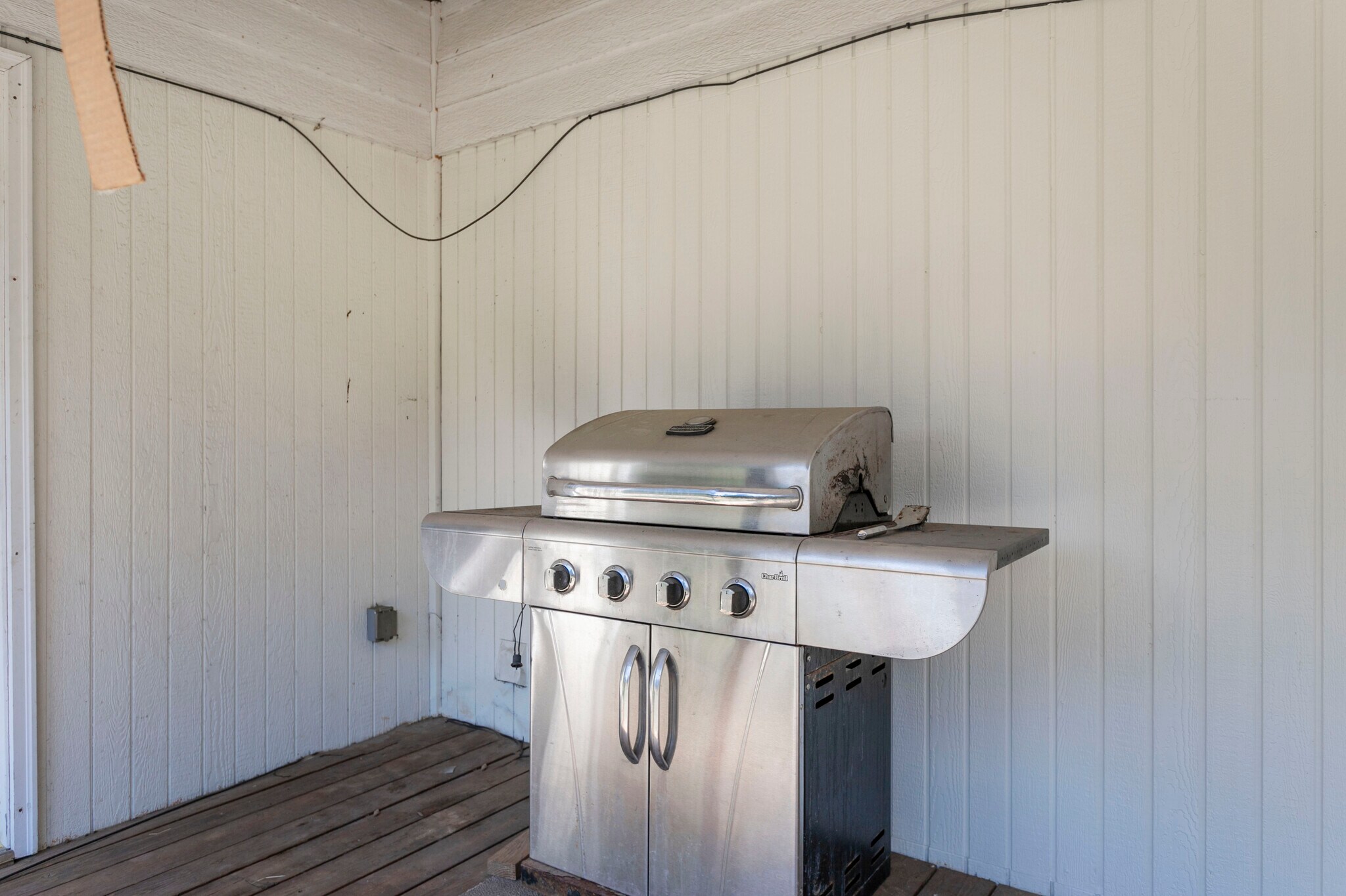 Building Photo - 23600 NE 10th Ave