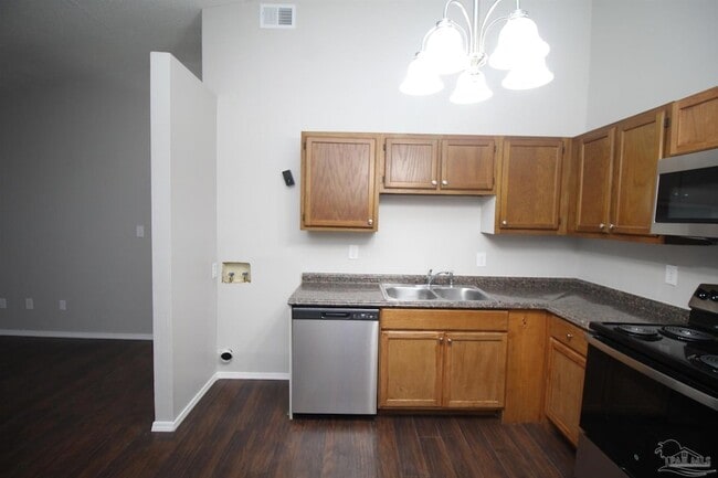 Building Photo - 6810 Tiki Ln