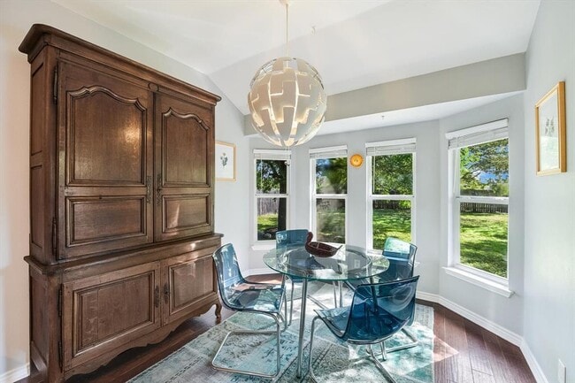 Building Photo - 802 Lantana Dr