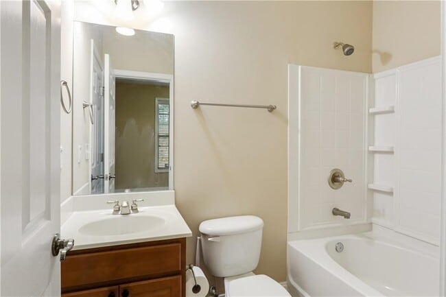 Building Photo - 5060 Windcrest Ln