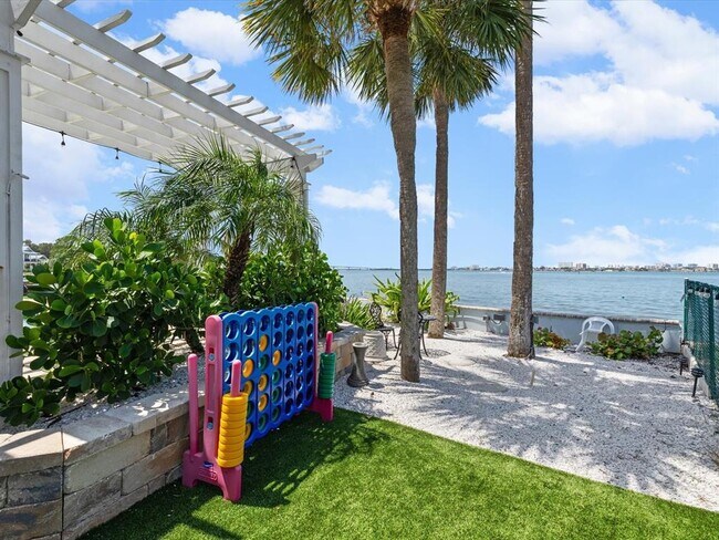 Building Photo - 1828 Venetian Point Dr