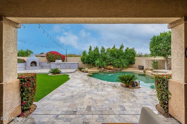 Building Photo - 7743 E Nestling Way