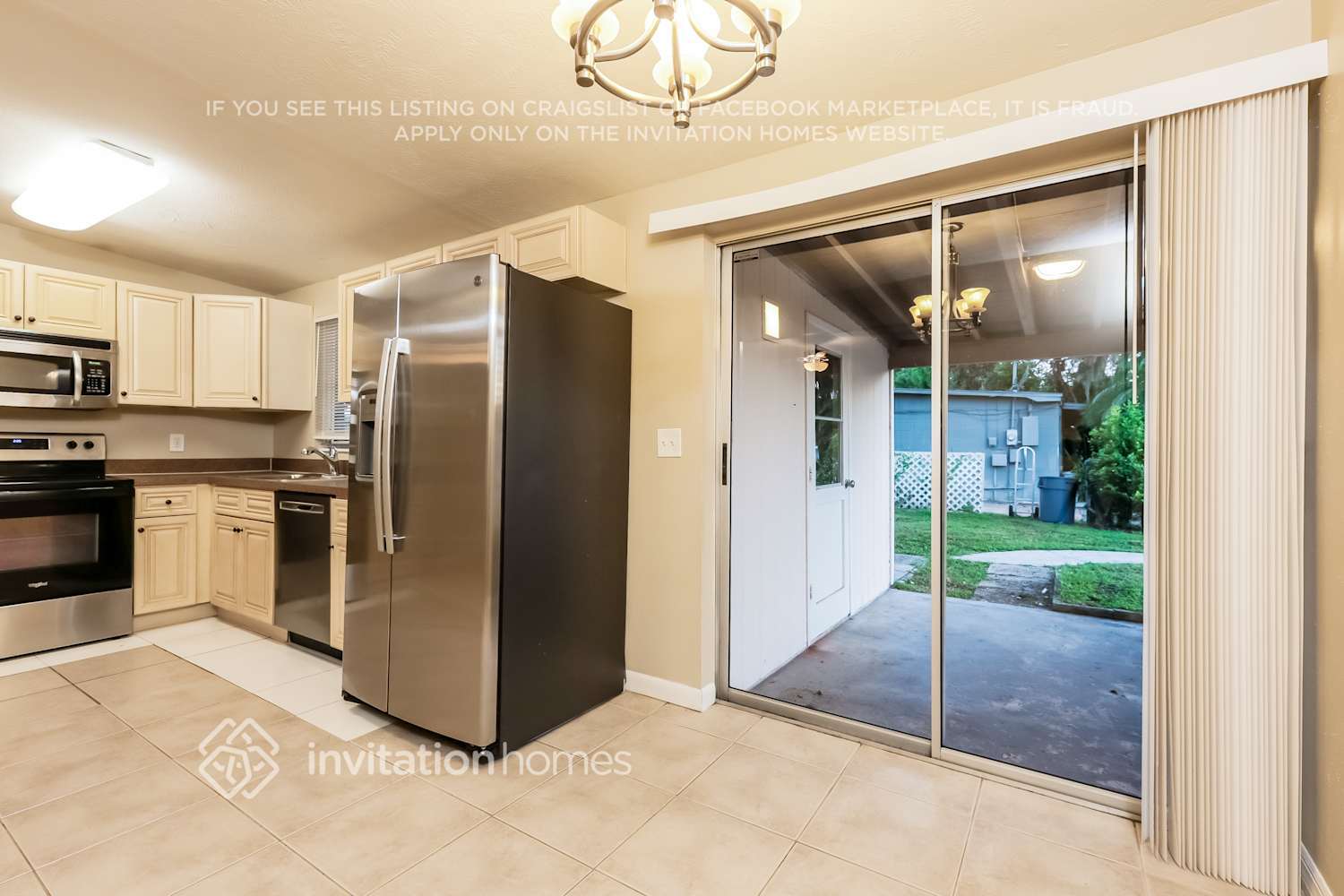 Building Photo - 1110 E Camellia Dr