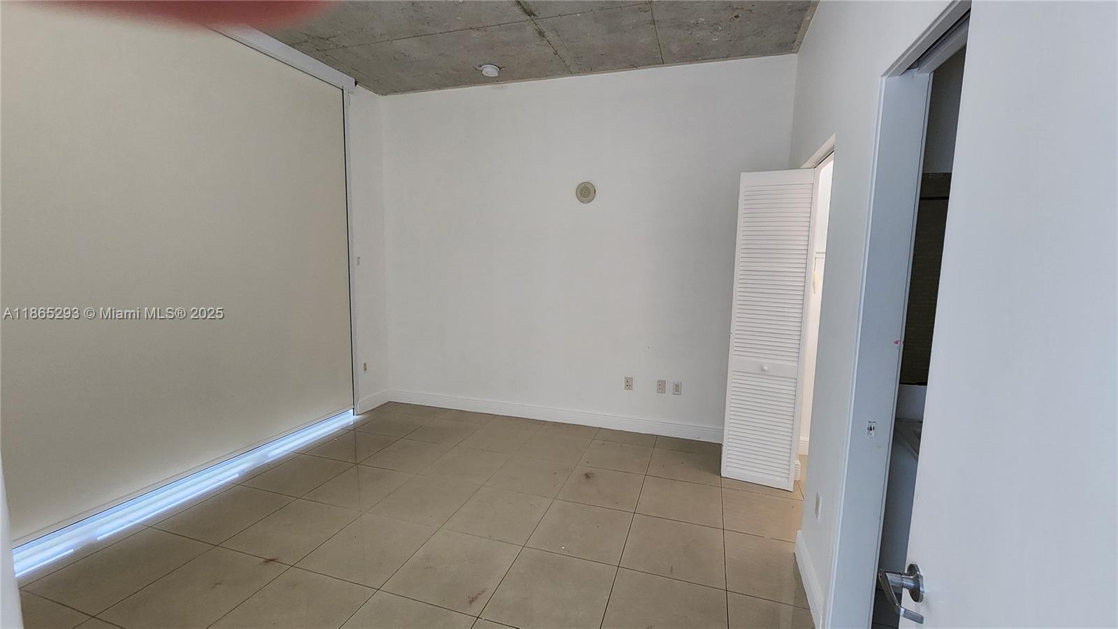 Building Photo - 3470 E Coast Ave