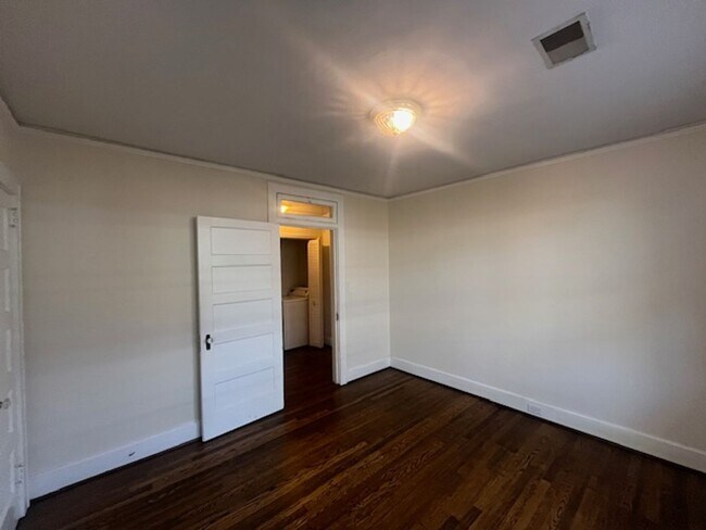 Building Photo - 2521-2521 Burney Dr