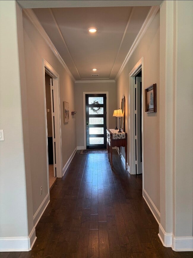 Building Photo - 3606 Canyon Dr