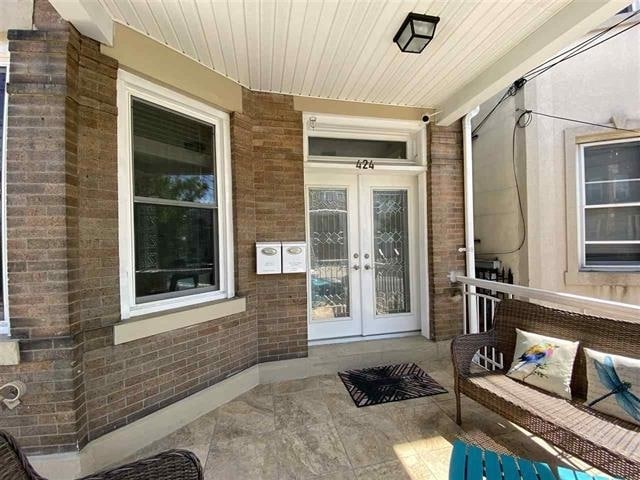 Primary Photo - 424 67th St
