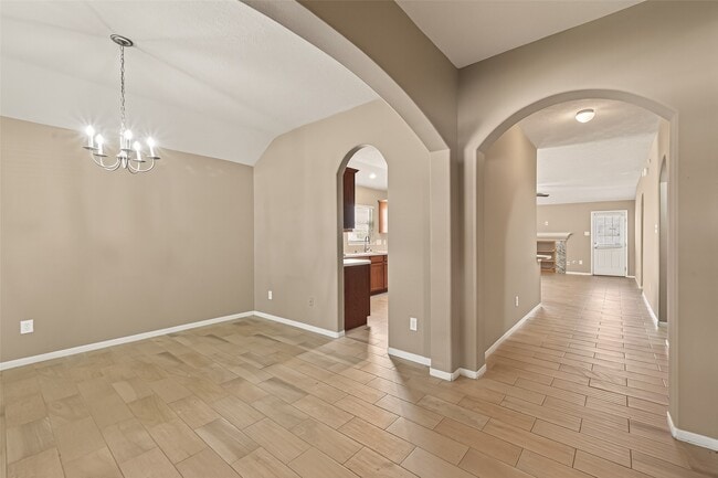 Building Photo - 926 Dracena Ct