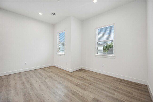 Building Photo - 4602 Indie Hts Ln