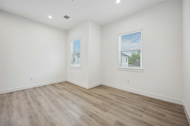 Building Photo - 4613 Indie Hts Ln
