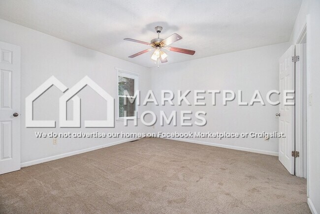 Building Photo - 5285 Oakridge Dr
