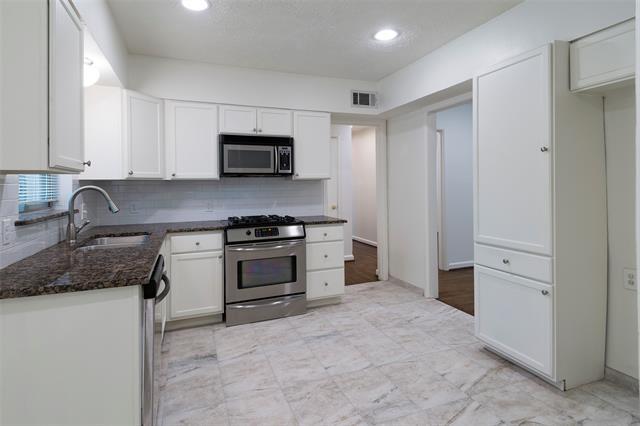 Building Photo - 4023 Park Ln