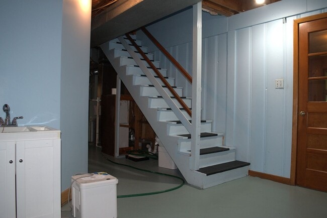 Building Photo - Marvelous 4 Bed 2.5 Bath House In Quarry H...