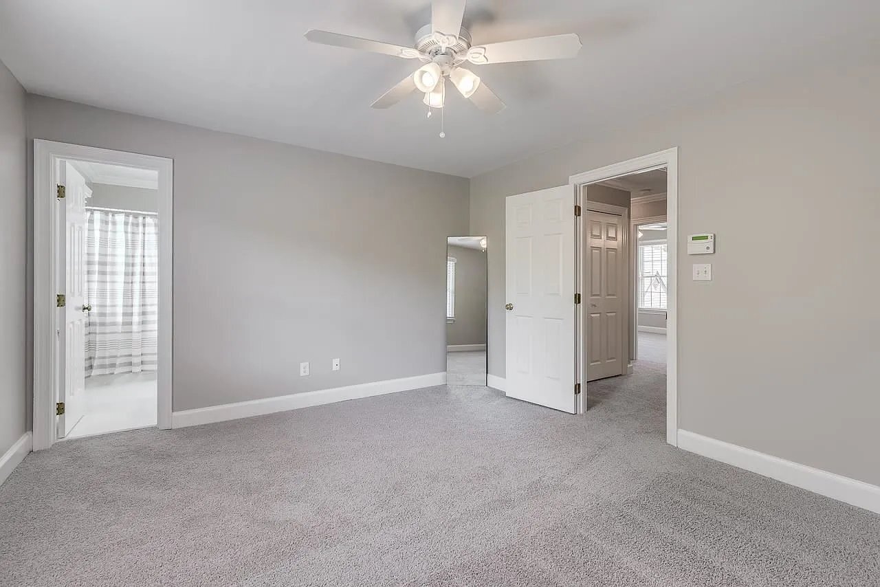 Building Photo - 125 Skylark Way