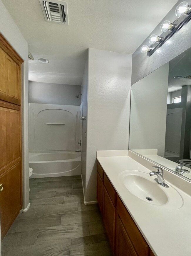 Building Photo - COMING SOON- Beautiful 2 Story Home, 5 Bed, 3 Bath in Gilbert, AZ