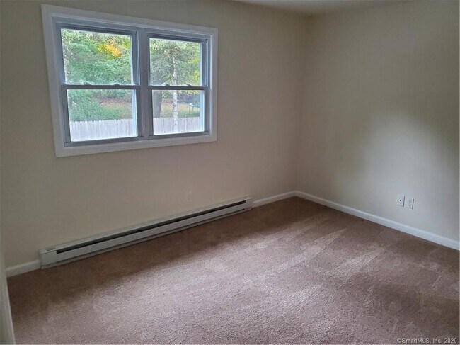 Building Photo - 38 Sunny Valley Rd