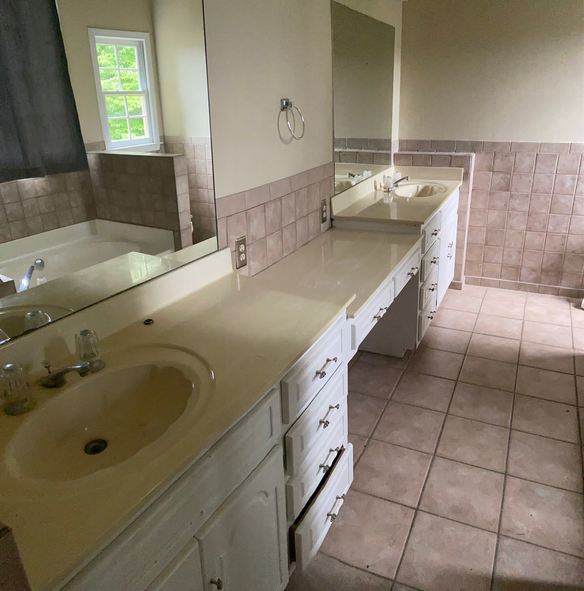 Master Bath - 3070 Wellcrest Dr NW