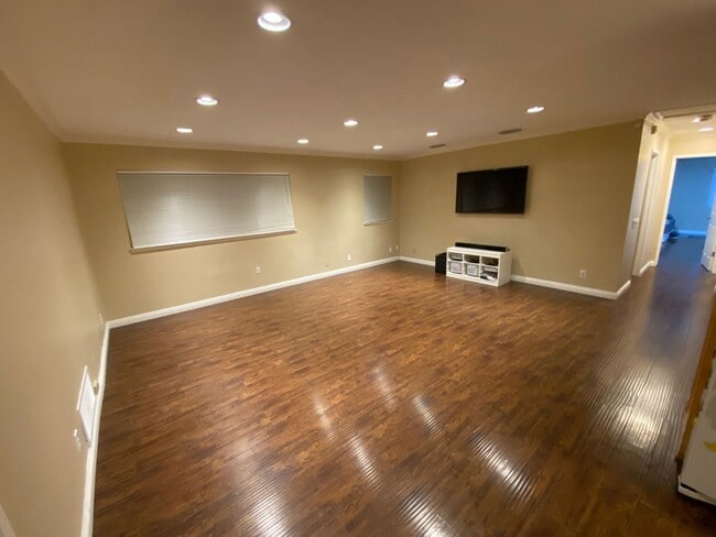 Building Photo - Lovely Cerritos Home!  ABC Unified!