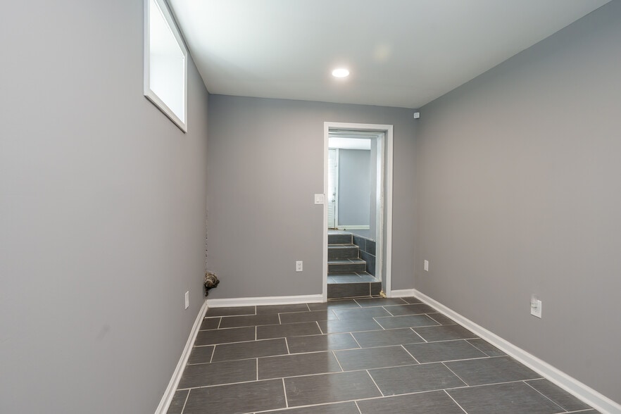 Building Photo - 3706 3rd St