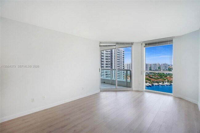 Building Photo - 21205 Yacht Club Dr