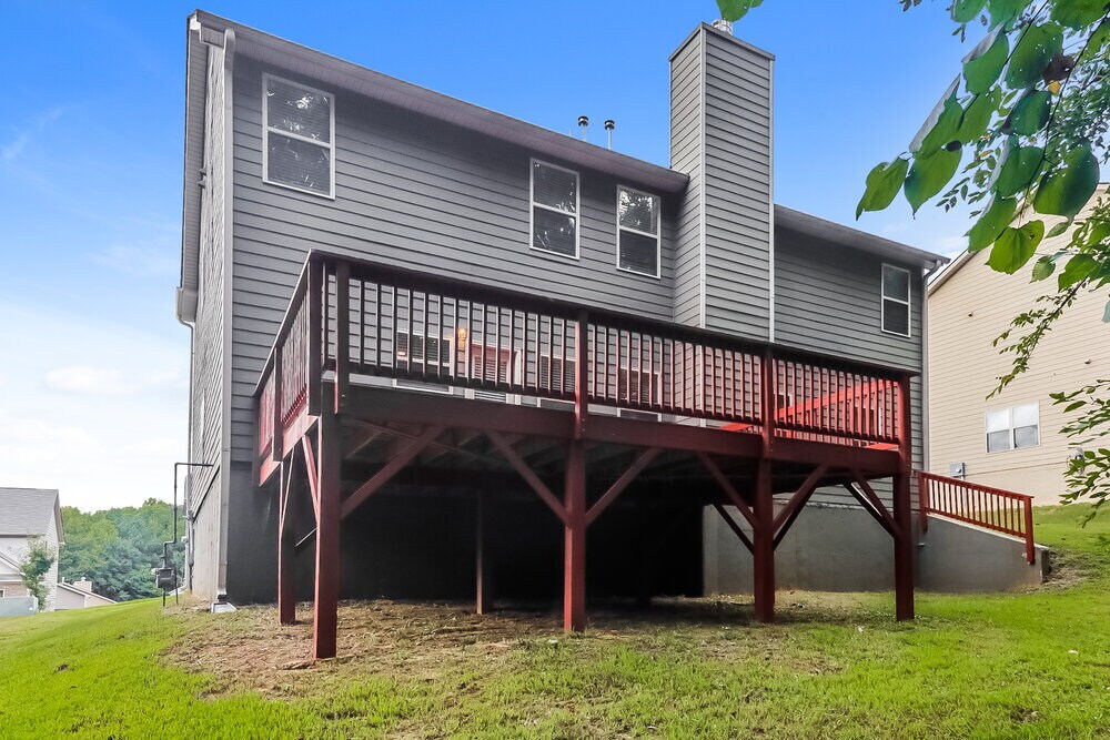 Building Photo - 490 Dutchview Dr