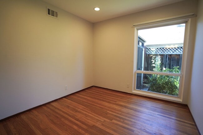 Building Photo - Beautiful Updated San Jose Home!