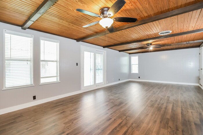 Building Photo - 5103 Redding Dr