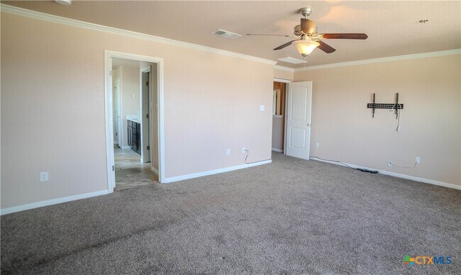 Building Photo - 602 W Vega Ln
