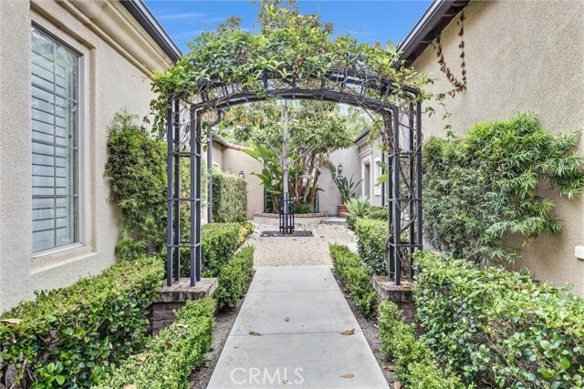 Building Photo - 121 Costa Brava