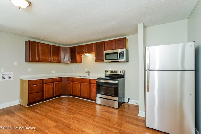 Building Photo - 10901 Altsheler Pl