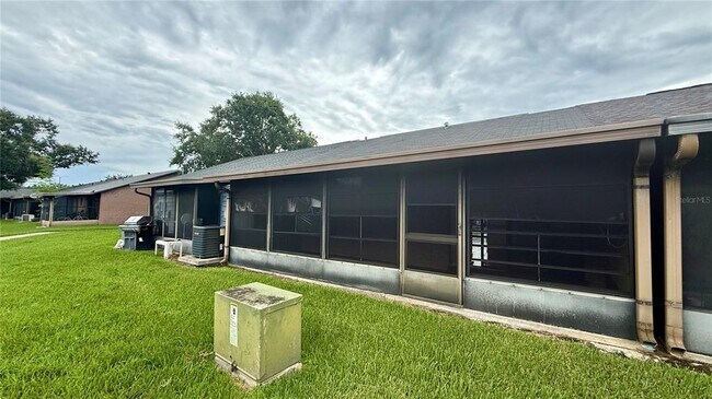 Building Photo - 2531 King Oak Cir