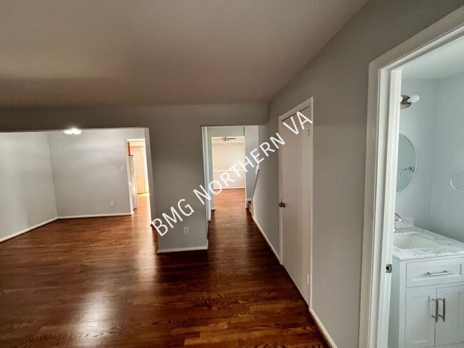 Building Photo - 5344 Anchor Ct