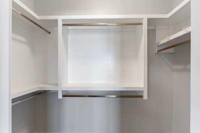 Building Photo - 1734 Pecan St