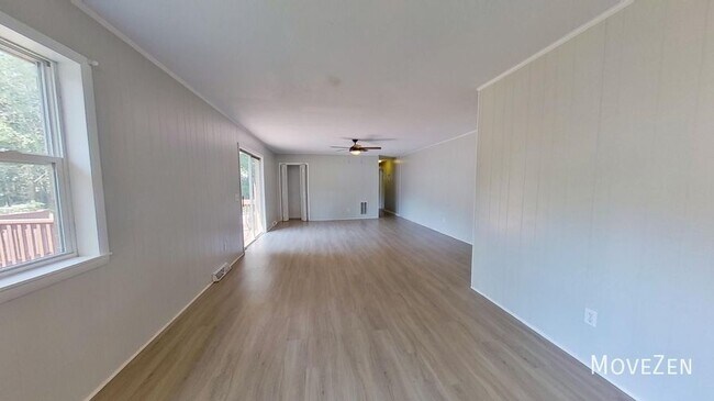 Building Photo - 510 Wesley Ave