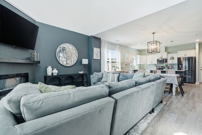 Building Photo - Magnolia Hill Home For Lease in Richmond Hill