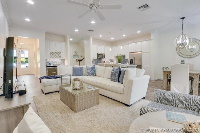 Building Photo - 114 Ocean Breeze Dr