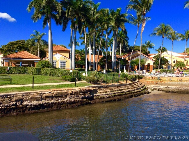 Building Photo - 103 Yacht Club Way